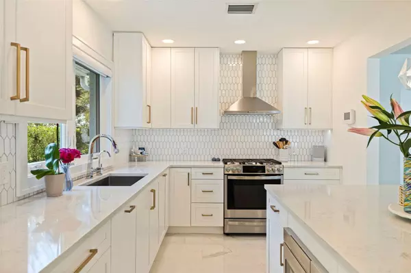 St Petersburg, FL 33704,176 25TH AVE N