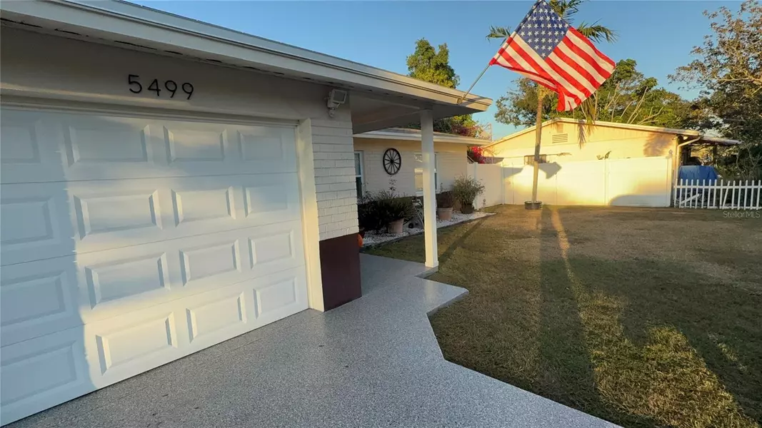 5499 12TH AVE N, St Petersburg, FL 33710