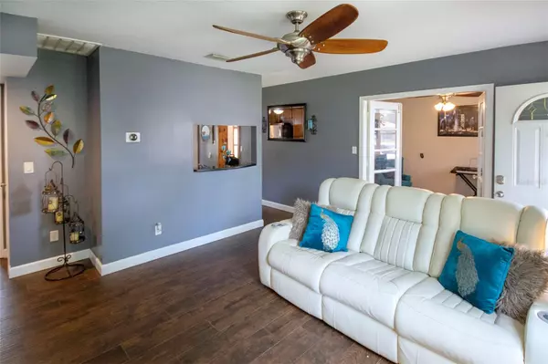 St Petersburg, FL 33710,1725 BRADSHAW LN N