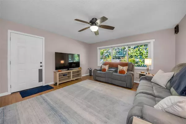 Largo, FL 33773,8037 POWDER HORN CIR