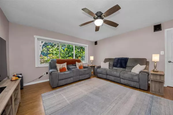 Largo, FL 33773,8037 POWDER HORN CIR