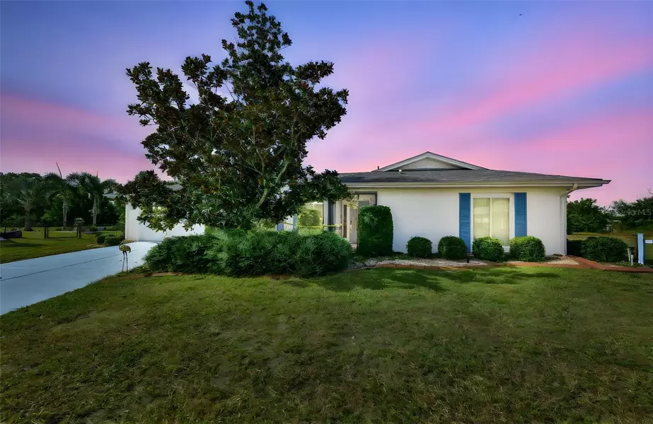 1807 PINEAPPLE PALM CT, Sun City Center, FL 33573