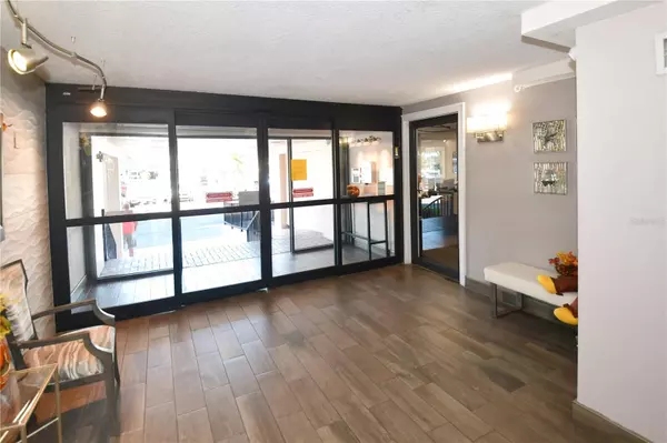 Clearwater, FL 33767,51 ISLAND WAY #909