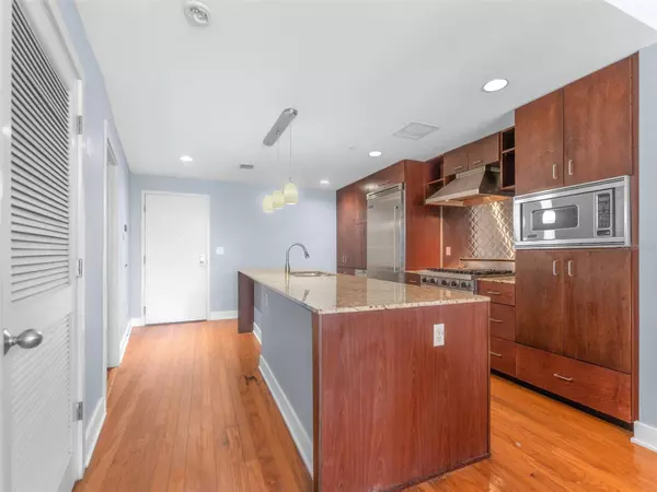 Tampa, FL 33602,1120 E KENNEDY BLVD #315