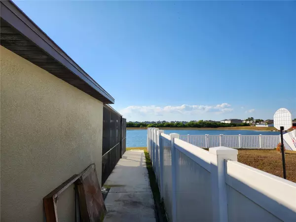 Ruskin, FL 33570,872 OLIVE CONCH ST