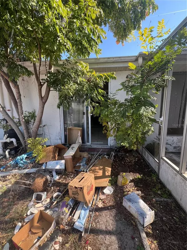 Port Richey, FL 34668,8825 LIDO LN