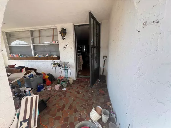 Port Richey, FL 34668,8825 LIDO LN