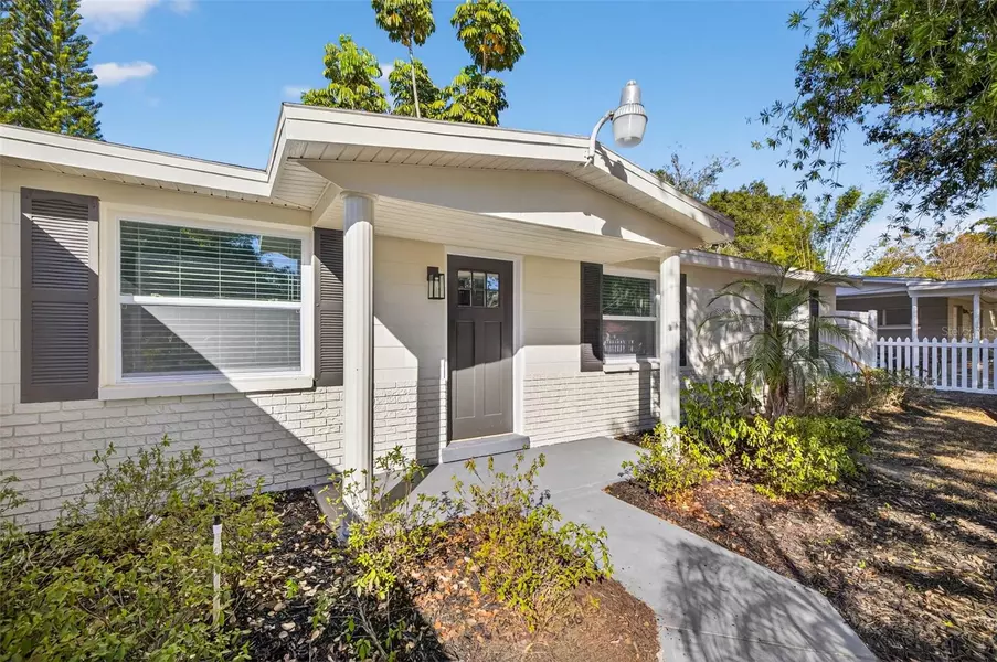 1102 E LAMBRIGHT ST, Tampa, FL 33604