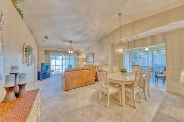 Sarasota, FL 34235,5634 SHEFFIELD GREENE CIR #18