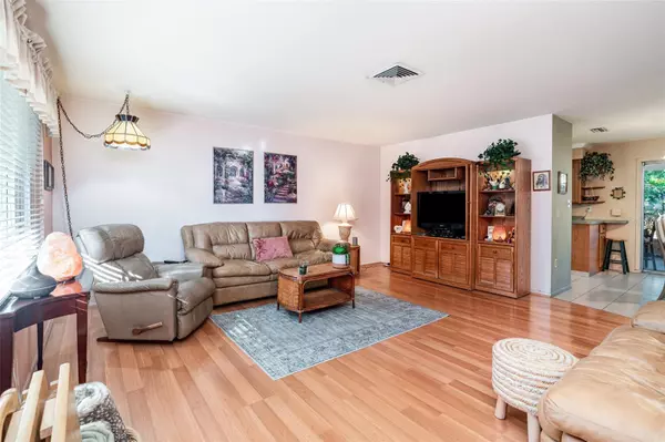 Sarasota, FL 34233,4652 MACEACHEN BLVD