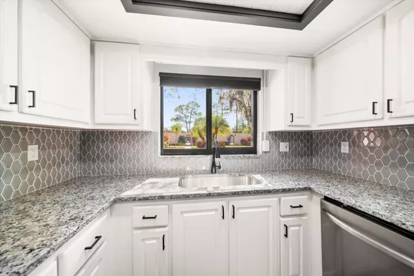 Seminole, FL 33777,9747 86TH AVE