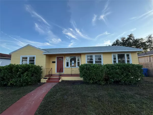 156 39TH AVE NE, St Petersburg, FL 33703