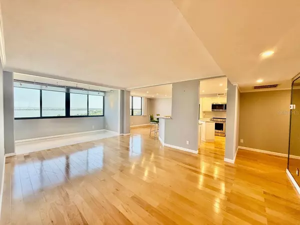 Clearwater, FL 33760,2620 COVE CAY DR #1001