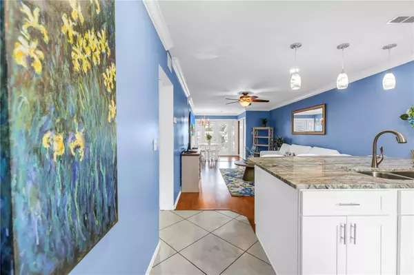 Seminole, FL 33776,9224 MISSION OAKS BLVD