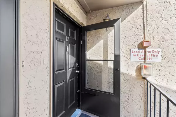 Clearwater, FL 33755,1579 GREENLEA DR #12