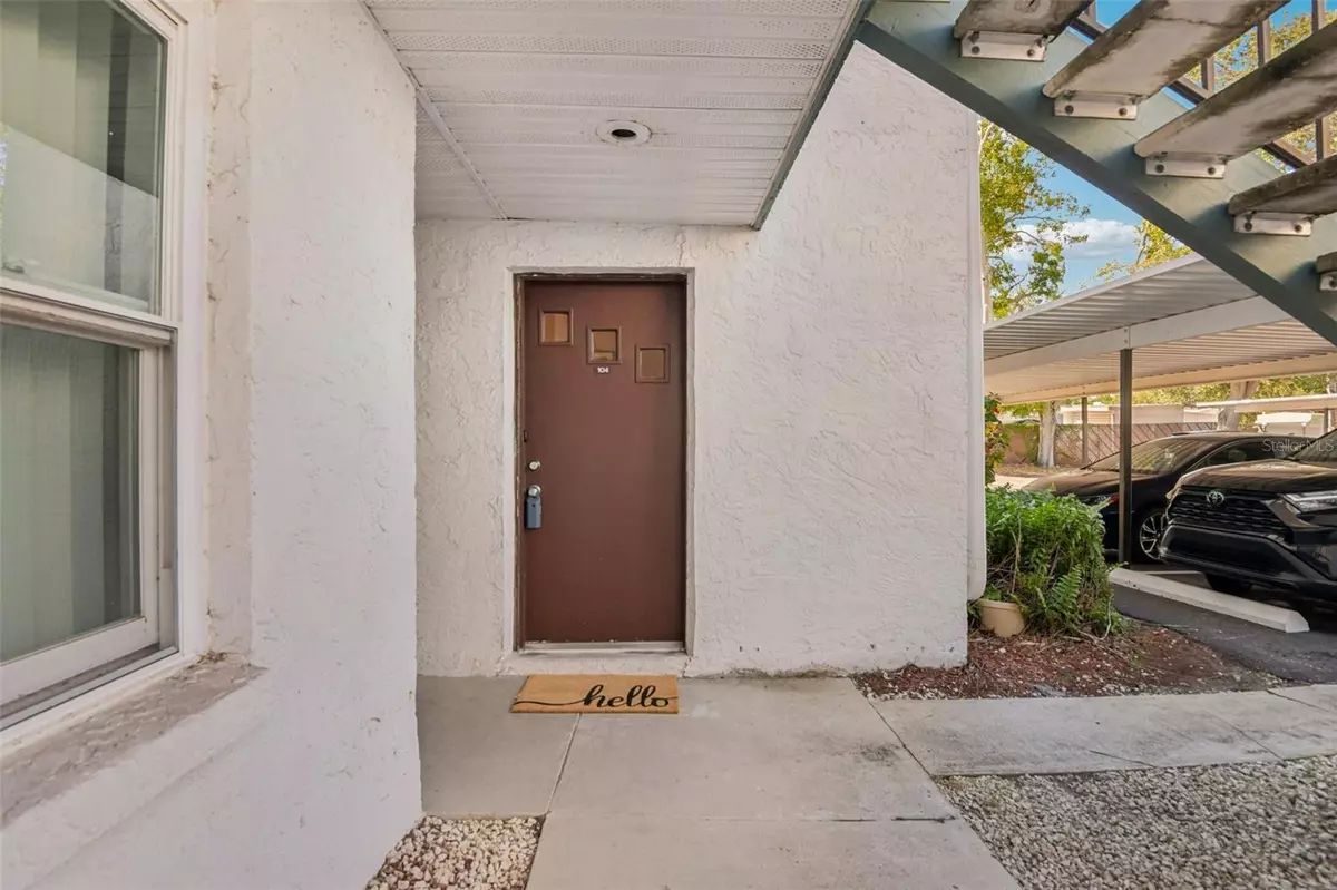 Seminole, FL 33777,7570 92ND ST #104C