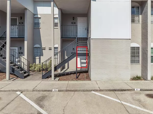 Tampa, FL 33611,4507 S OAK DR #P51