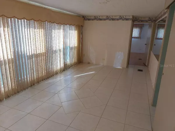 Palm Harbor, FL 34684,269 SALEM AVE #9