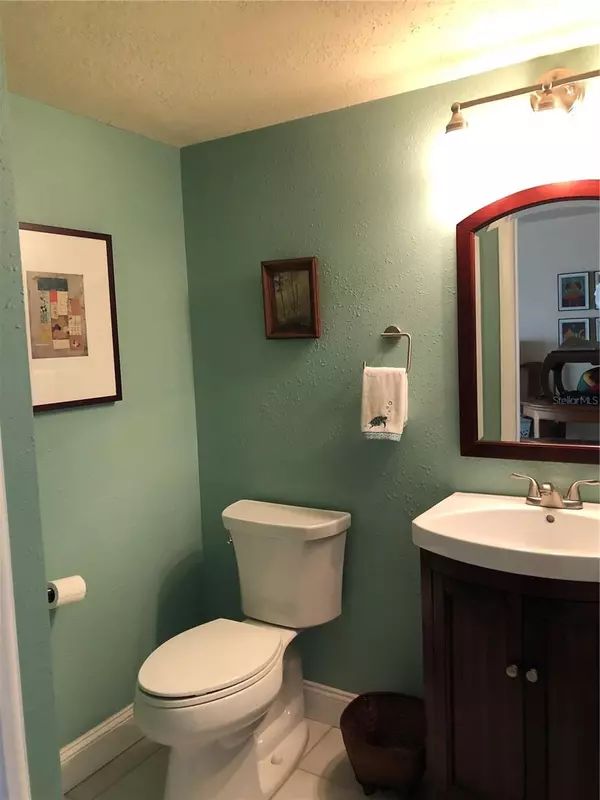 Gulfport, FL 33707,6020 SHORE BLVD S #207