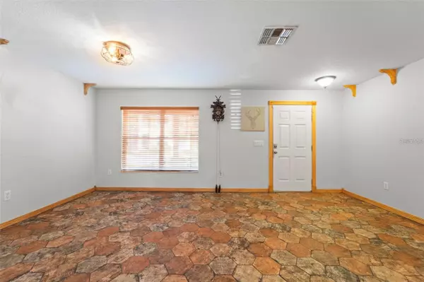 Tampa, FL 33604,7703 N BRANCH AVE