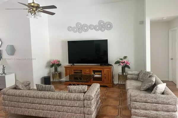 Lehigh Acres, FL 33972,713 5TH AVE