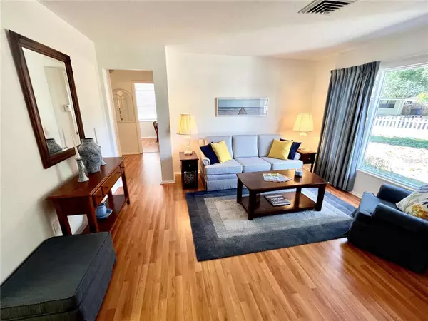 St Petersburg, FL 33702,7598 14TH ST N