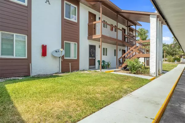 Zephyrhills, FL 33542,39132 COUNTY ROAD 54 #2128