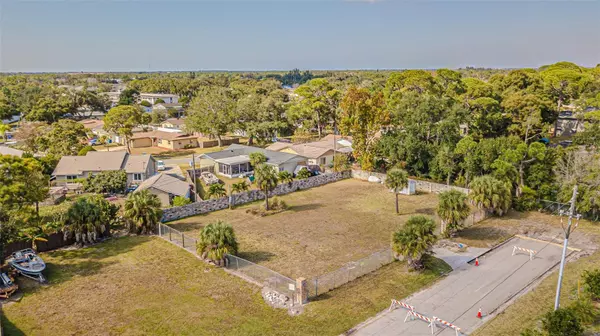 Seminole, FL 33777,7598 90TH ST