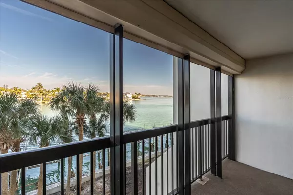 St Pete Beach, FL 33706,9495 BLIND PASS RD #304