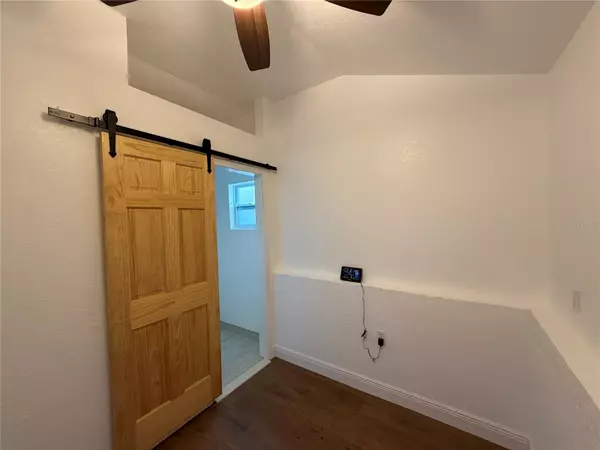 St Petersburg, FL 33710,5521 1/2 5TH AVE N