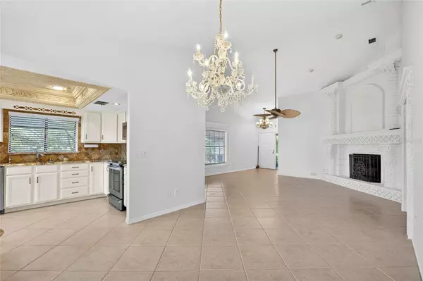 Clearwater, FL 33759,2620 ENTERPRISE RD E #E14