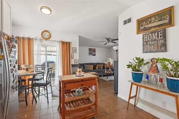 Tampa, FL 33615,9126 BAYMEADOW CT