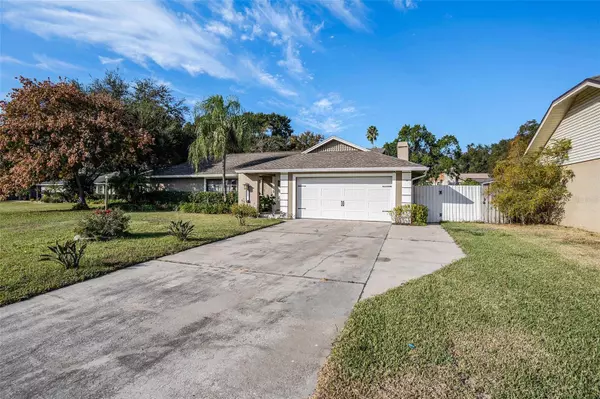 Seffner, FL 33584,202 RUNNING HORSE RD