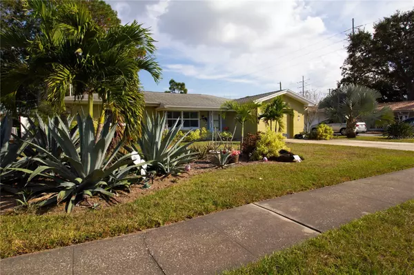 Dunedin, FL 34698,1433 RUTH RD