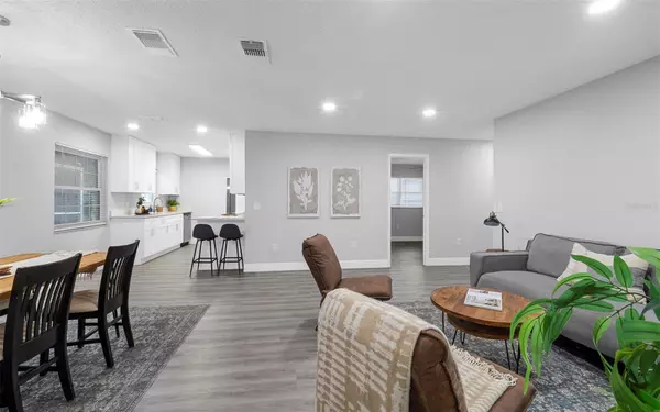 Brandon, FL 33510,913 YORK DR