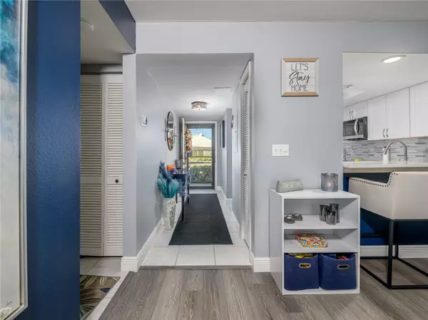 Oldsmar, FL 34677,120 CARYL WAY