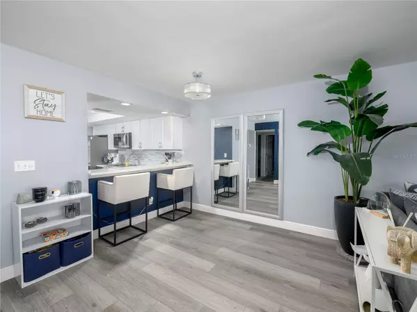 Oldsmar, FL 34677,120 CARYL WAY