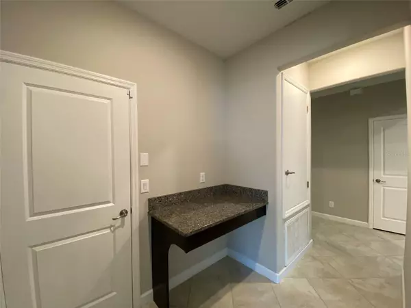 Ruskin, FL 33573,10049 VICTORY GALLOP LOOP