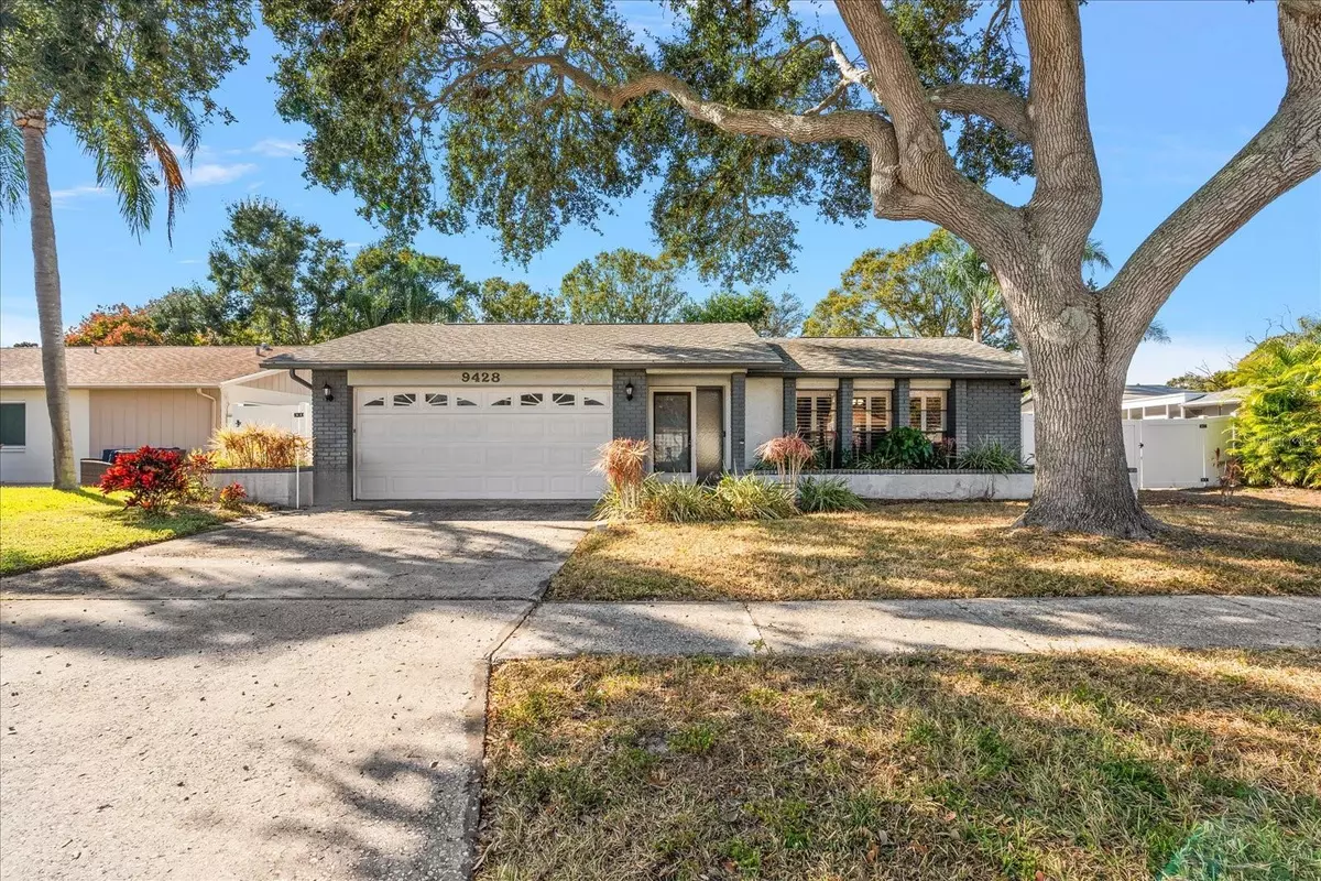 Seminole, FL 33776,9428 LAURA ANNE DR