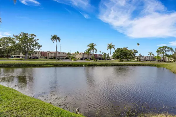 Seminole, FL 33777,122 BUTTONWOOD CIR #122