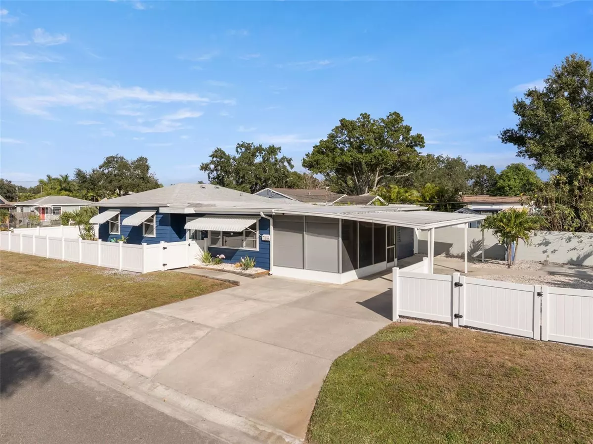 St Petersburg, FL 33703,5555 13TH ST N