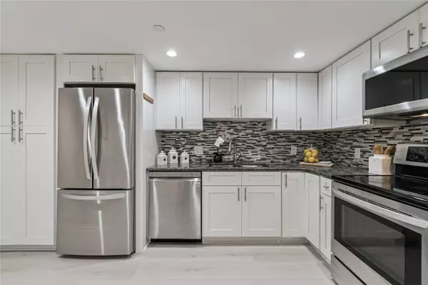 Treasure Island, FL 33706,1 KEY CAPRI #711E