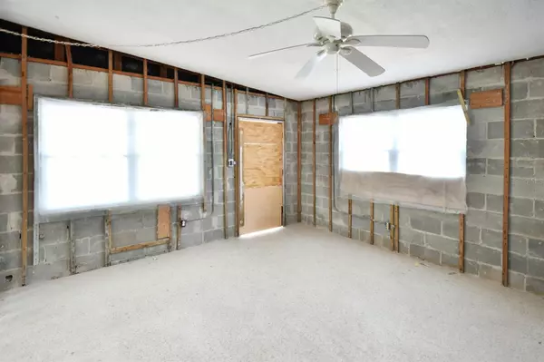 Madeira Beach, FL 33708,14147 PALM ST