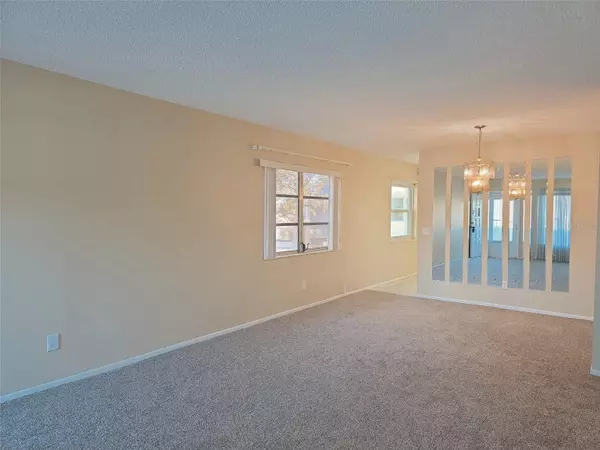 Clearwater, FL 33763,2257 WORLD PARKWAY BLVD W #27