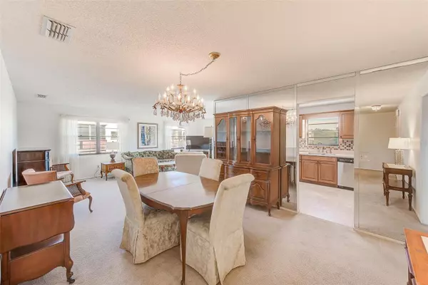 St Petersburg, FL 33709,6070 80TH ST N #415