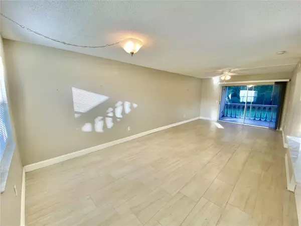 Tarpon Springs, FL 34689,1250 S PINELLAS AVE #403