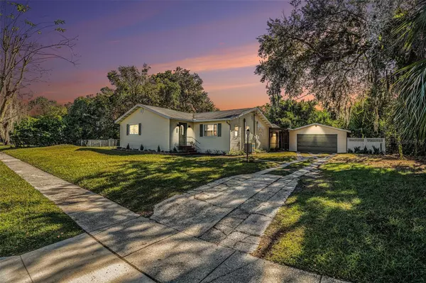 403 E CAROLINA AVE, Plant City, FL 33563