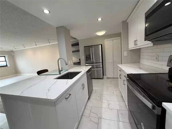 Tampa, FL 33611,4141 BAYSHORE BLVD #1203