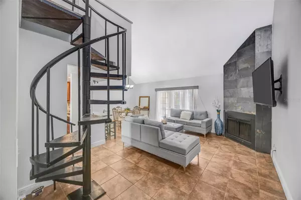 Tampa, FL 33617,5155 PURITAN CIR #1021