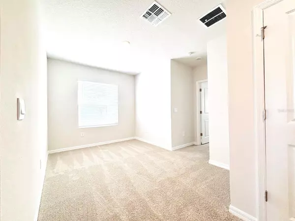 Largo, FL 33774,11867 DAVIS DR